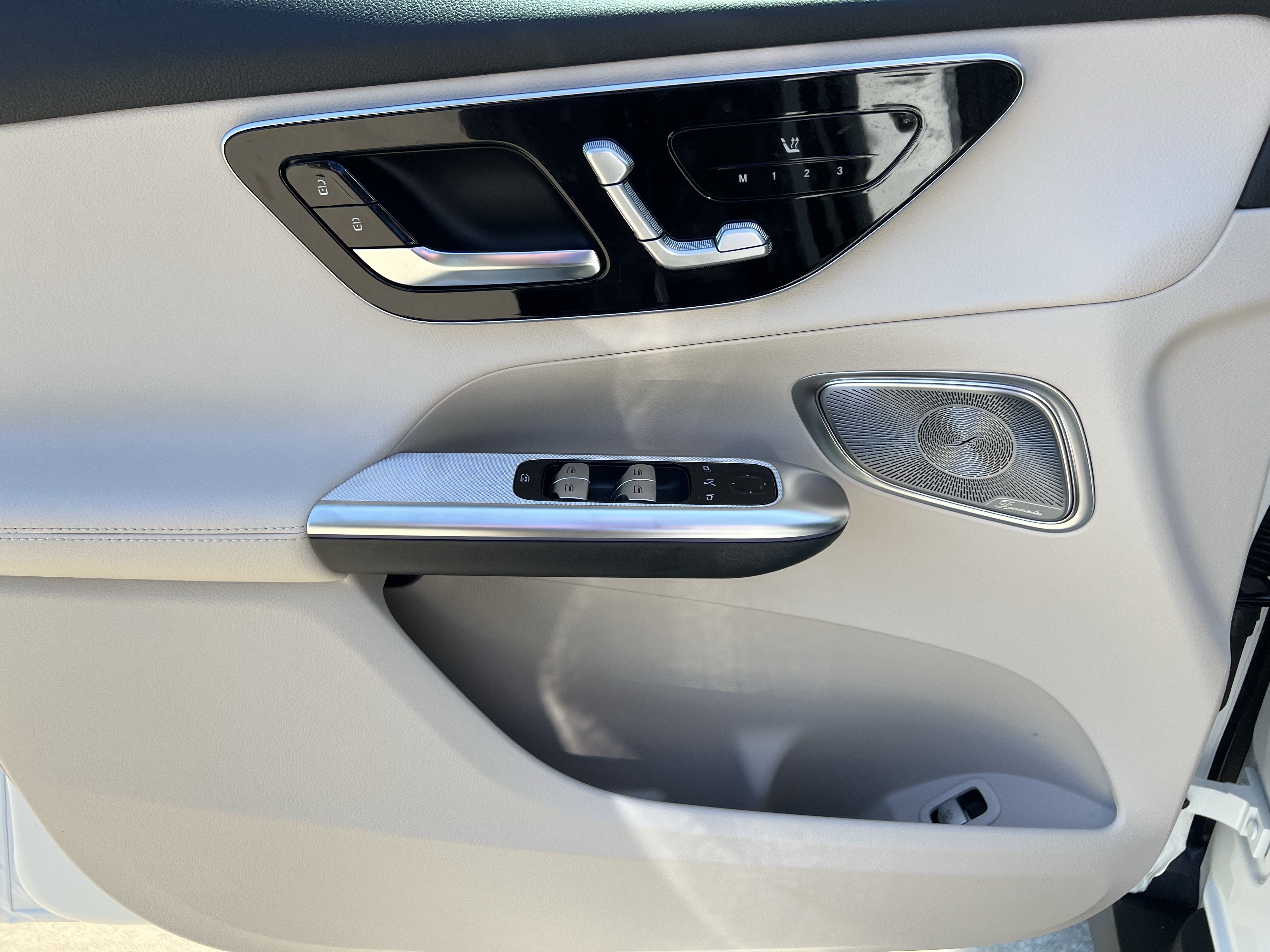 New 2027 Mercedes-Benz GLC 300 image 13