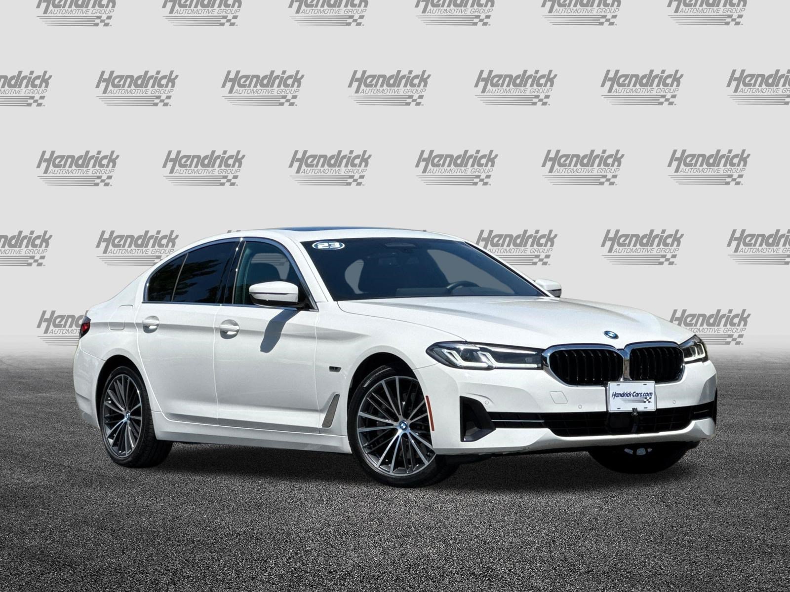 Used 2023 BMW 530e RWD image 2
