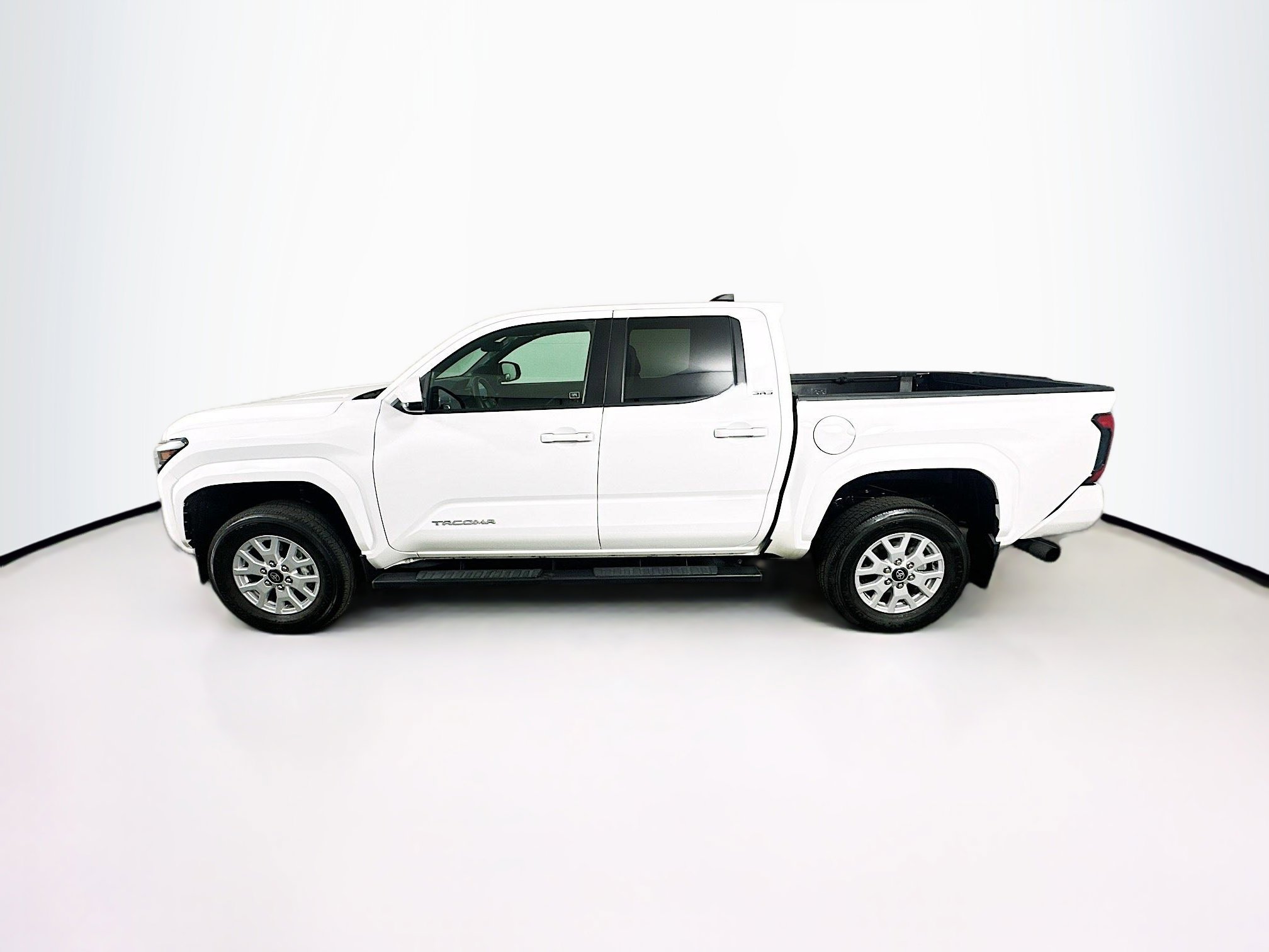 Used 2024 Toyota Tacoma SR5 image 4