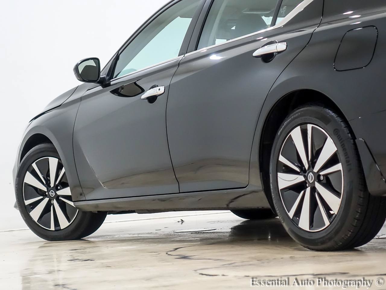 Used 2022 Nissan Altima 2.5 SV FWD image 11
