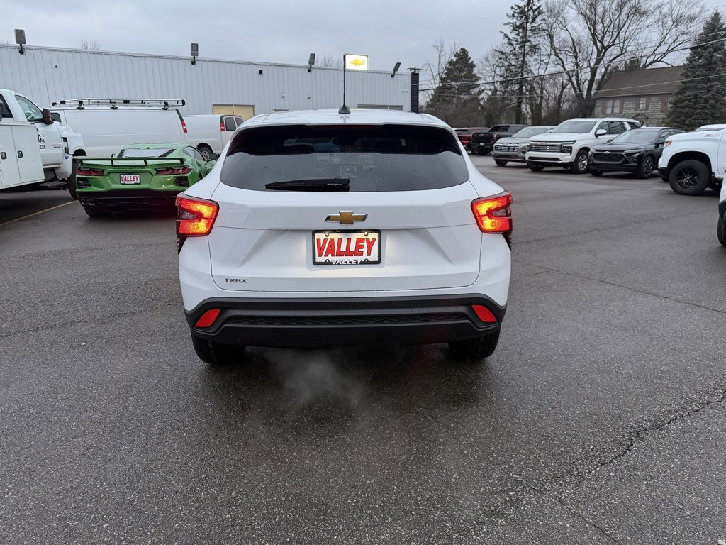 New 2026 Chevrolet Trax LS w/ LS Convenience Package image 4