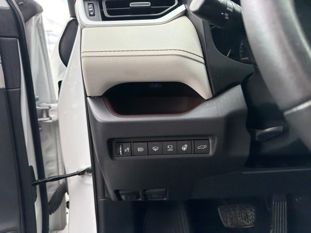 Used 2021 Toyota RAV4 Limited AWD/4WD image 26