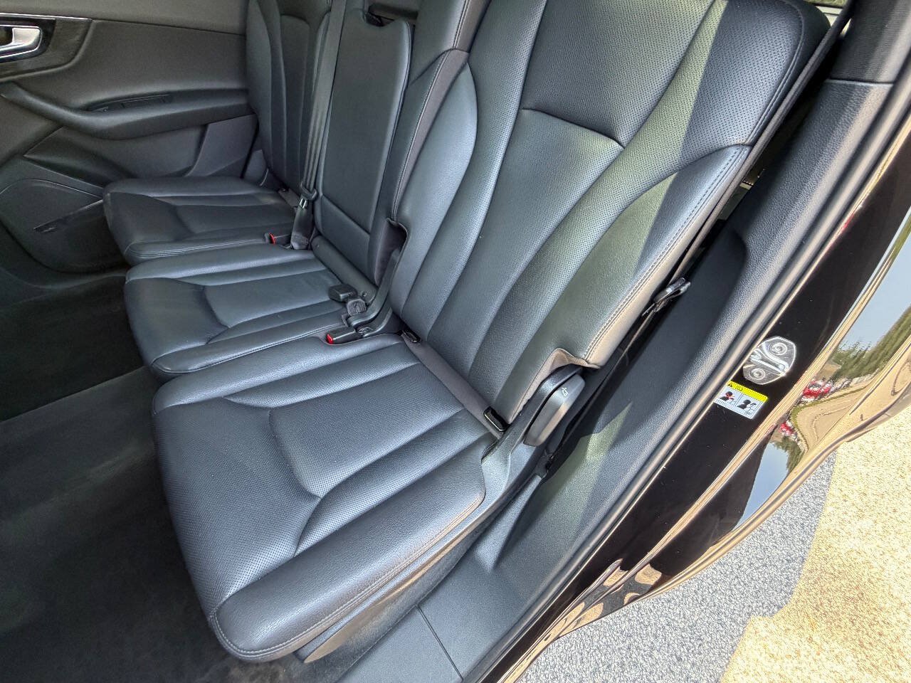 Used 2019 Audi Q7 3.0T Premium Plus w/ Premium Plus Package AWD/4WD image 12