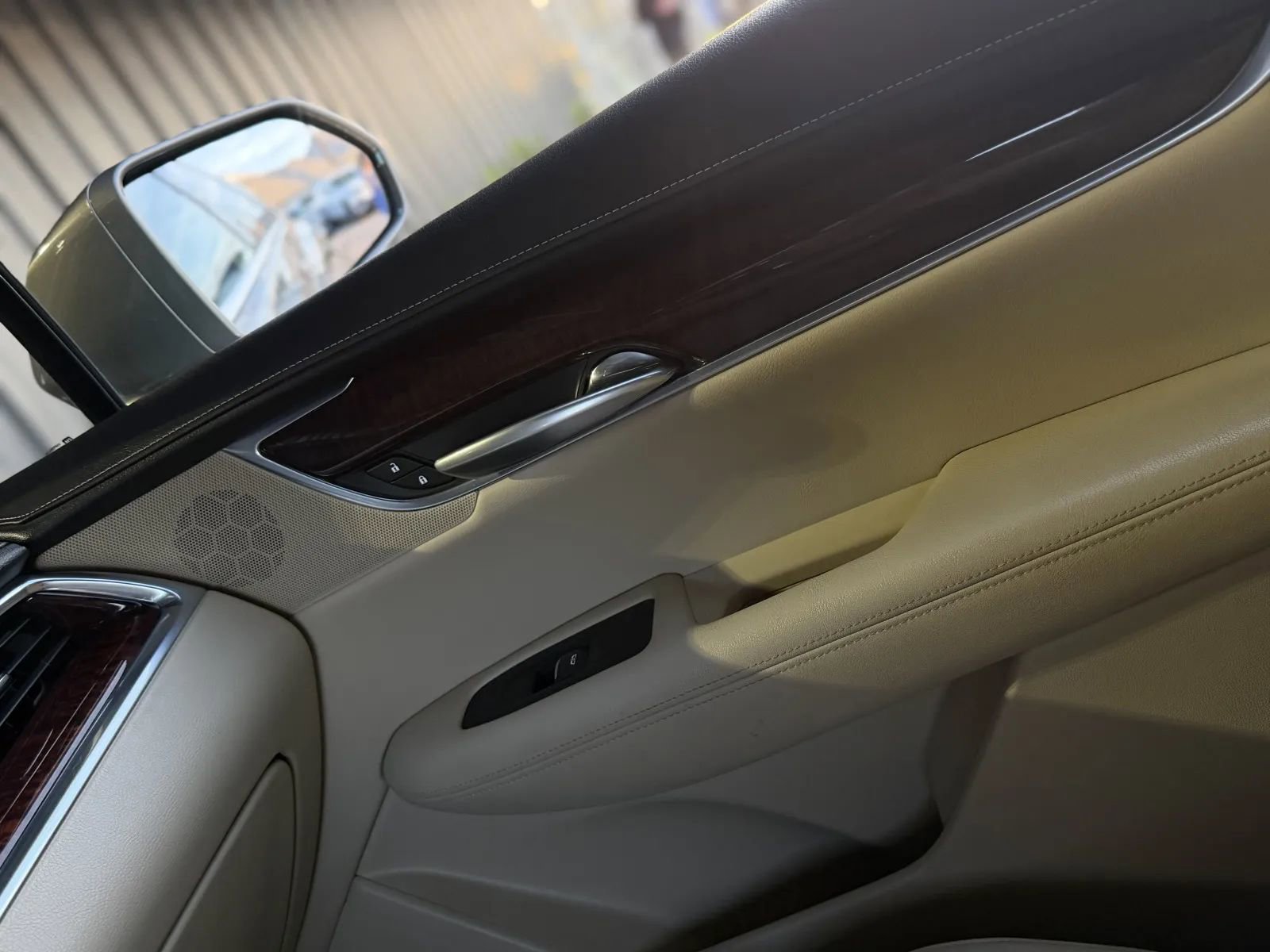Used 2019 Cadillac XT5 Luxury AWD/4WD image 38
