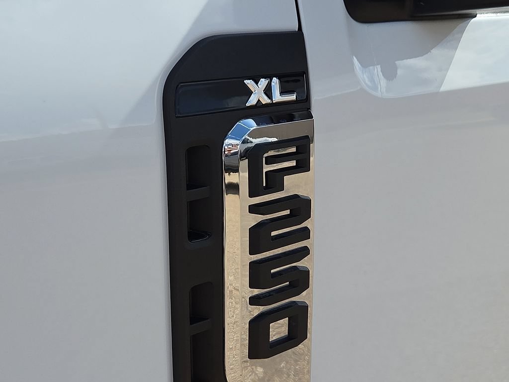 Used 2025 Ford F250 XL w/ XL Off-Road Package AWD/4WD image 14