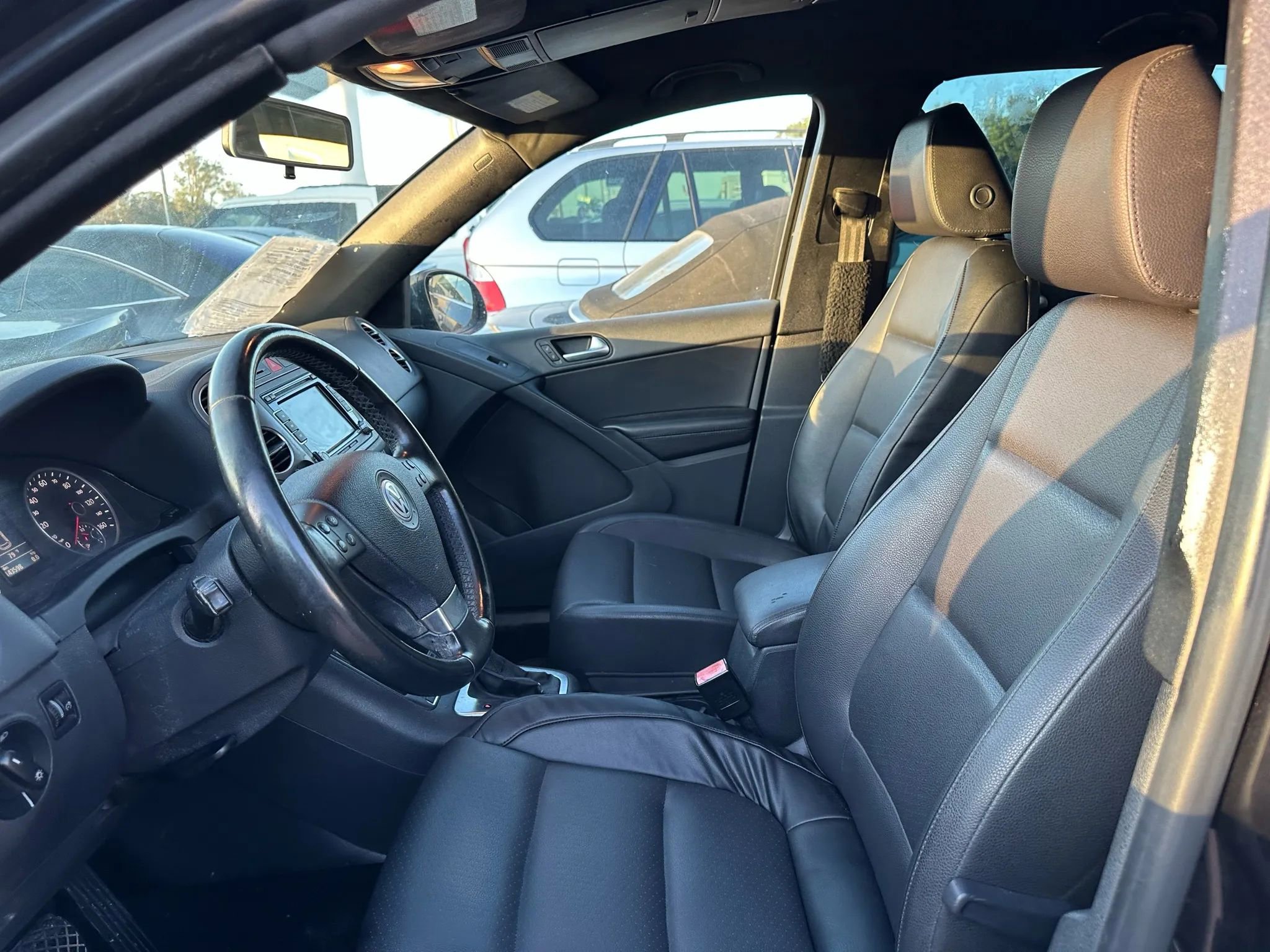 Used 2010 Volkswagen Tiguan S FWD image 23