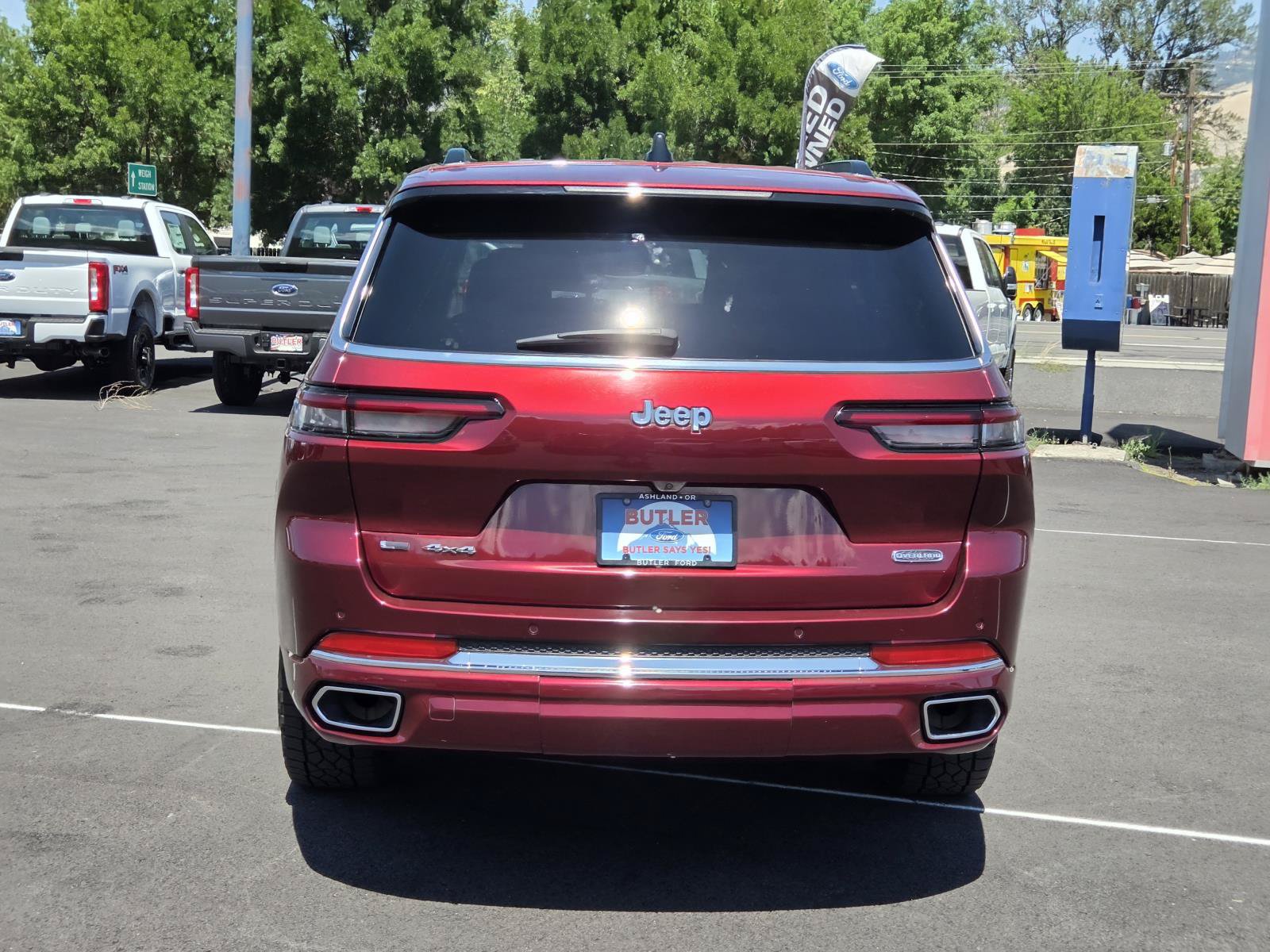 Used 2023 Jeep Grand Cherokee L Overland w/ Rear Seat Video Group I AWD/4WD image 6