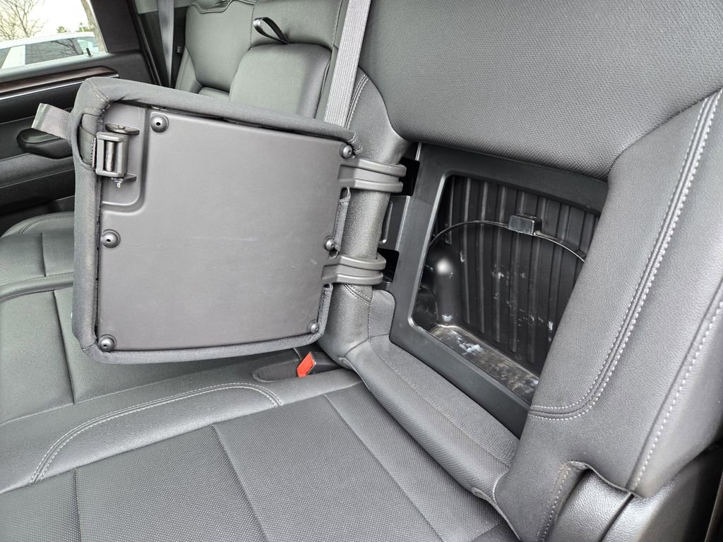 Used 2024 GMC Sierra 3500 SLT w/ SLT Premium Package AWD/4WD image 38