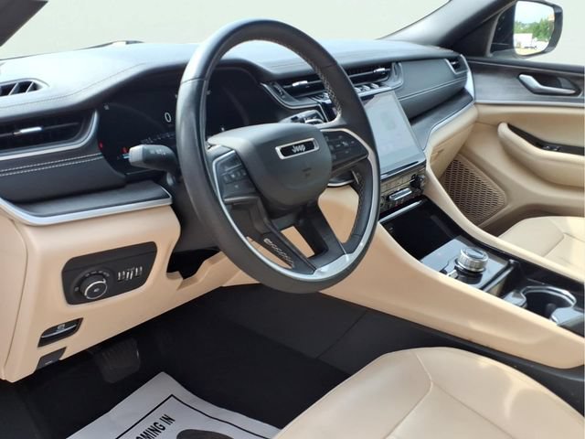 Used 2023 Jeep Grand Cherokee Limited AWD/4WD image 8