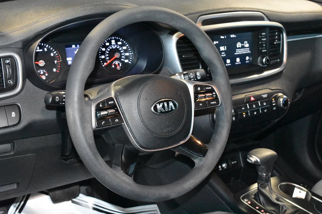 Used 2019 Kia Sorento FWD image 2