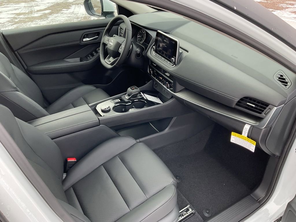 New 2026 Nissan Rogue SV w/ SV Premium Package AWD/4WD image 19