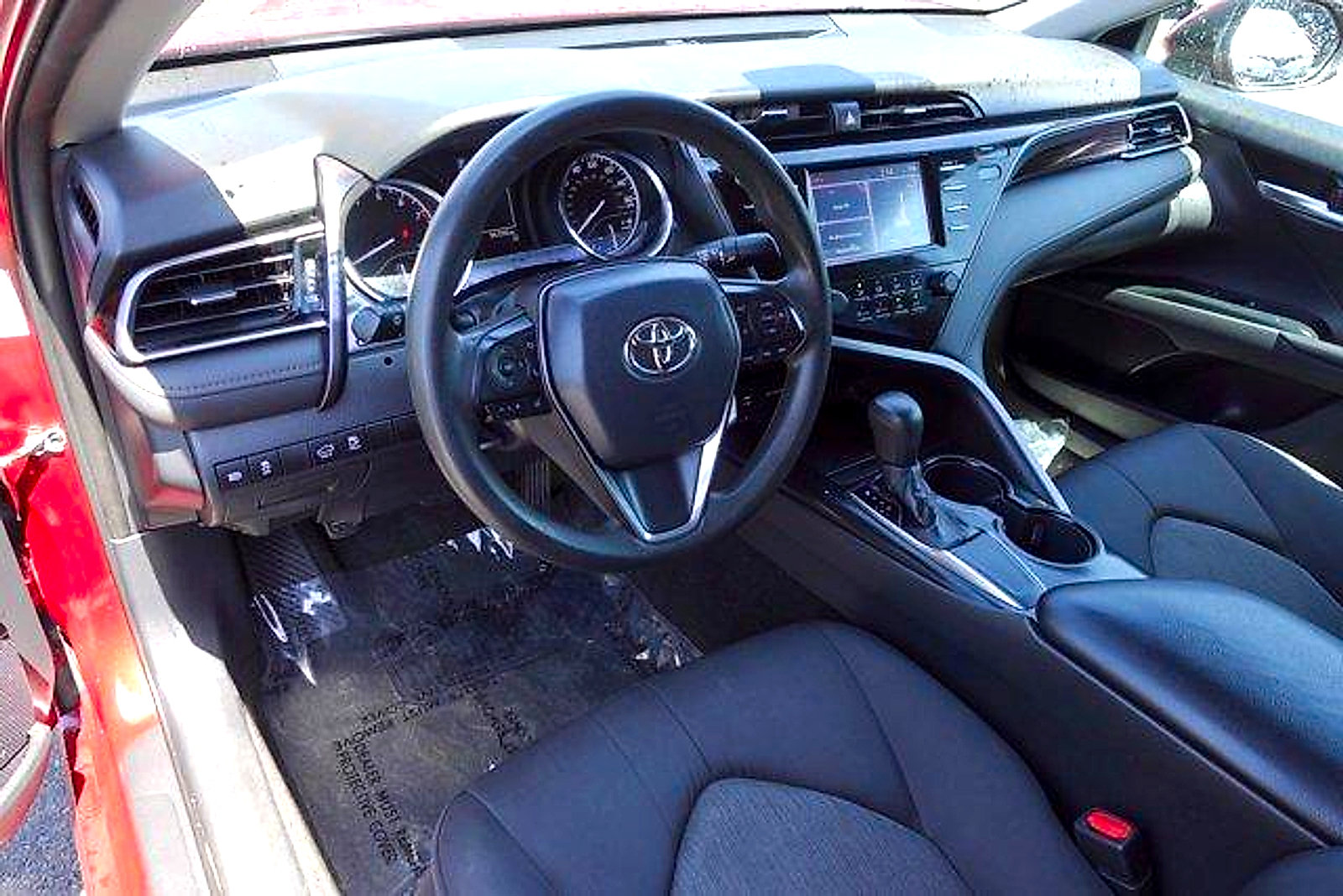Used 2019 Toyota Camry LE FWD image 9