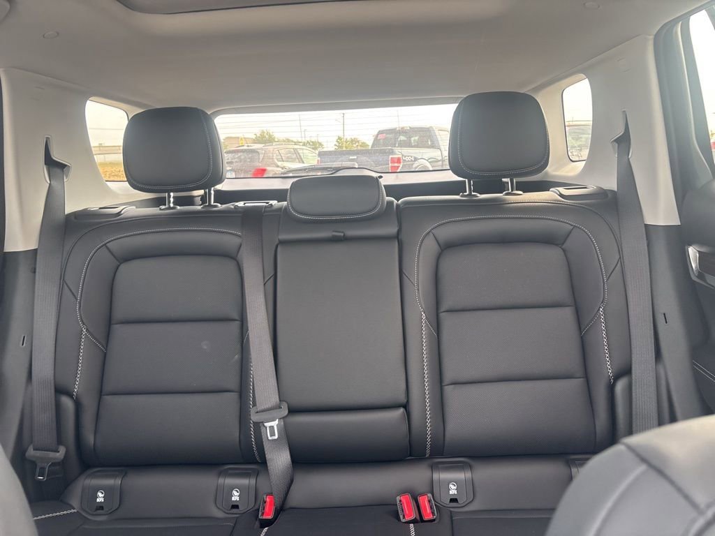 New 2026 GMC Terrain Denali w/ LPO, Floor Liner Package image 41