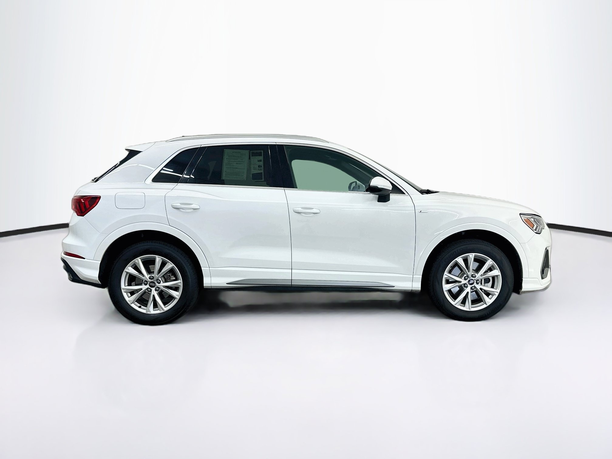 Used 2025 Audi Q3 2.0T Premium AWD/4WD image 10