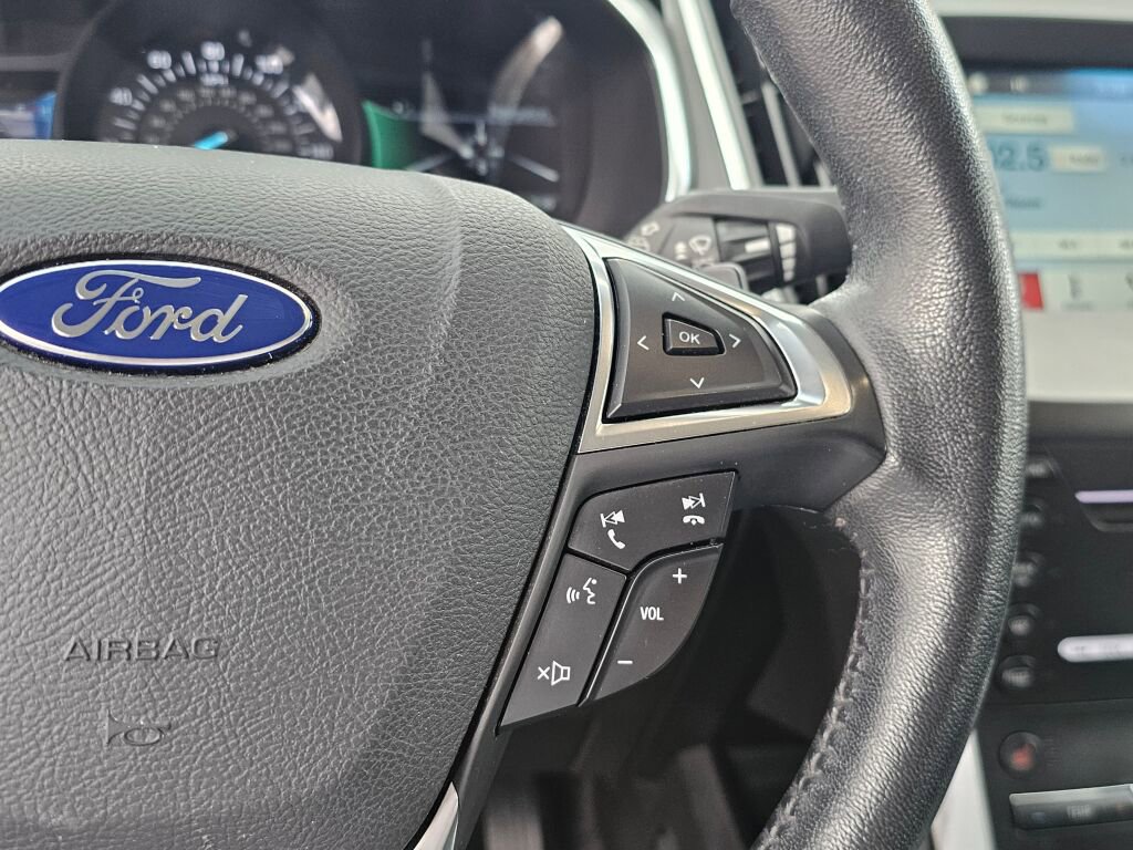 Used 2017 Ford Edge Titanium w/ Technology Package image 30