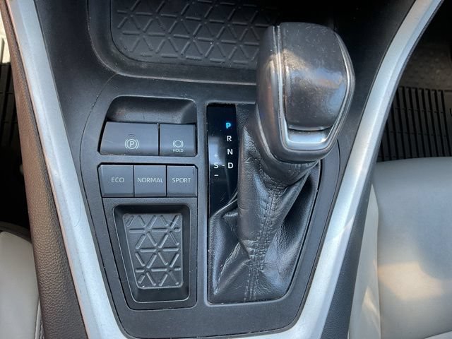 Used 2021 Toyota RAV4 XLE Premium FWD image 33