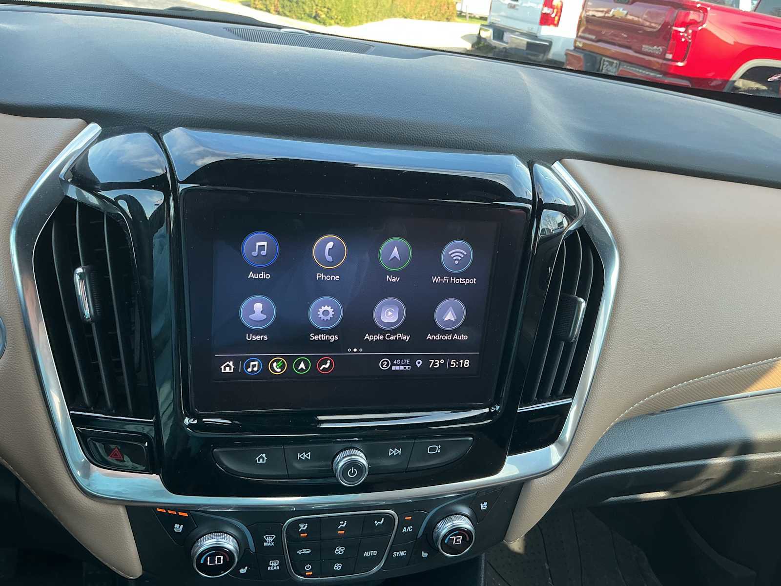 Used 2023 Chevrolet Traverse Premier FWD image 9