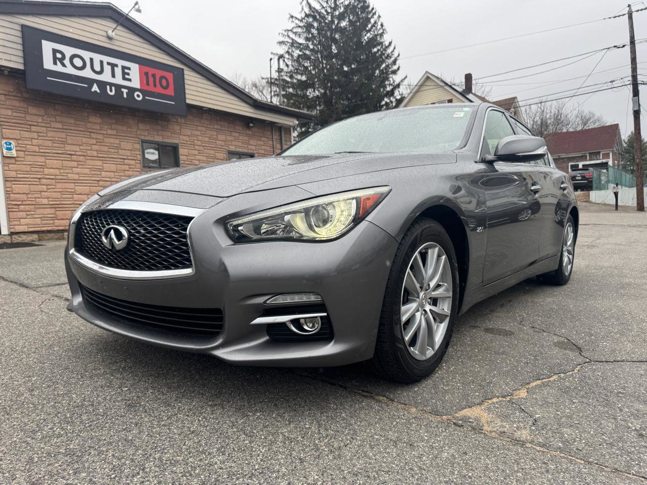 Used 2016 INFINITI Q50 Premium RWD image 1