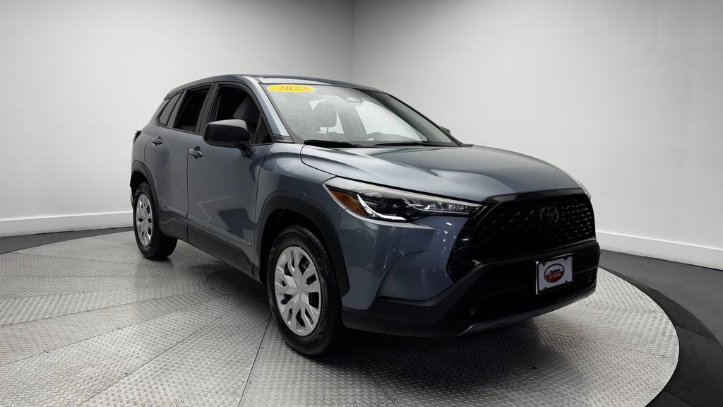 Used 2023 Toyota Corolla Cross L AWD/4WD image 40