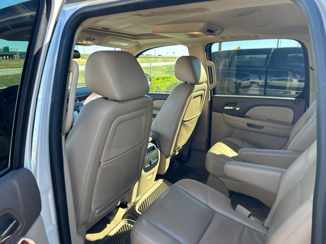 Used 2012 Chevrolet Suburban LTZ AWD/4WD image 6