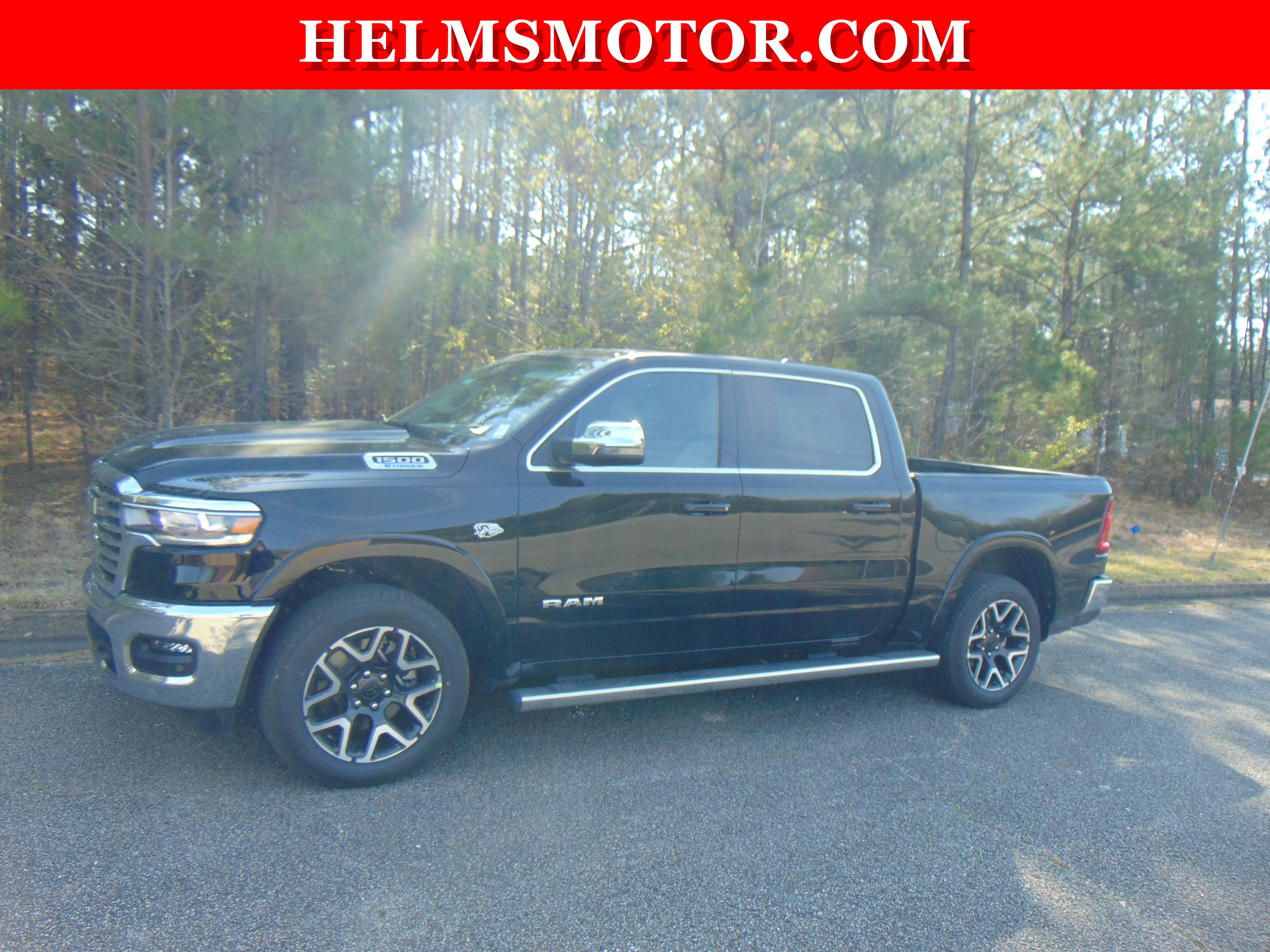 New 2026 RAM 1500 Laramie AWD/4WD image 5