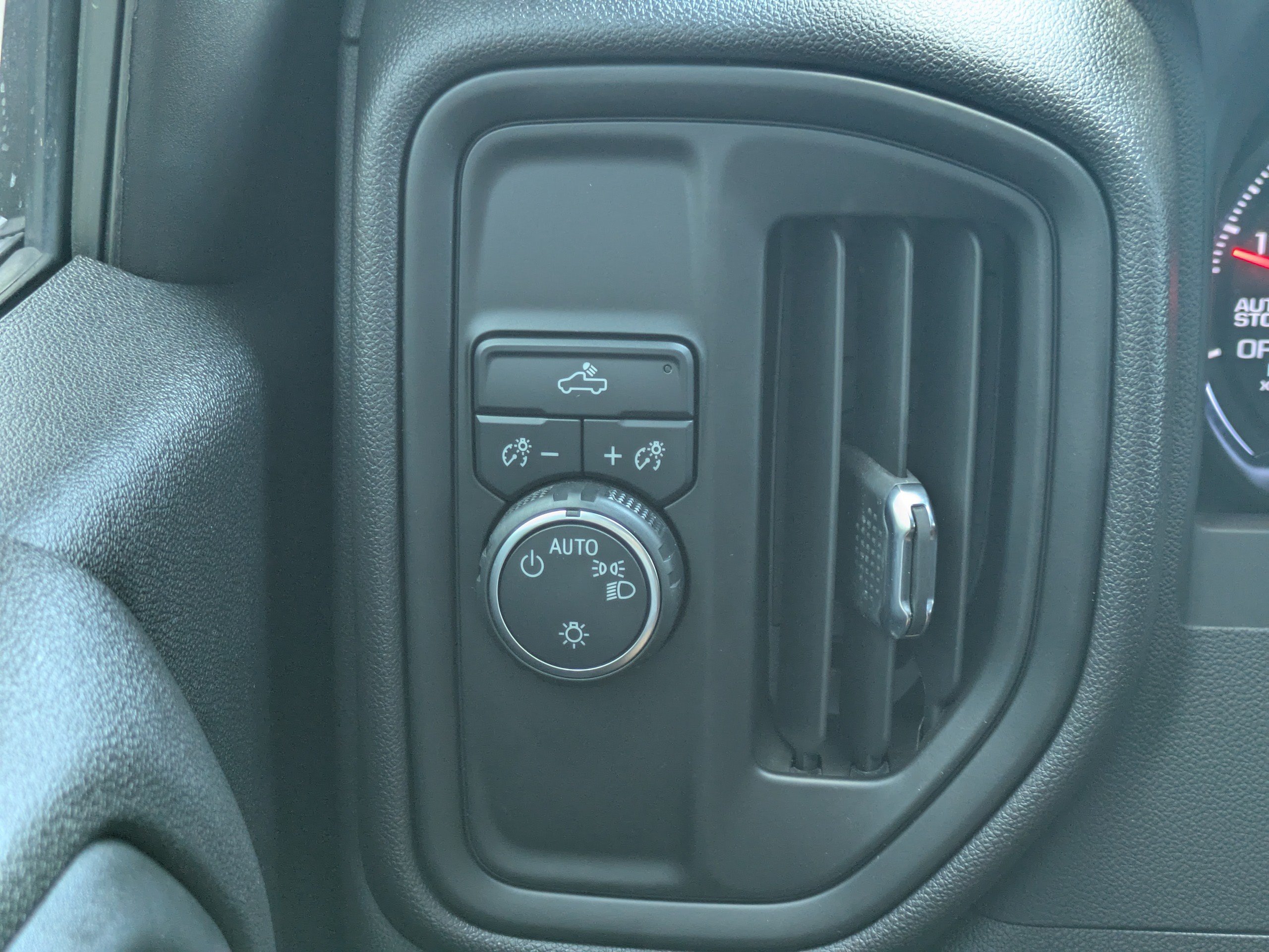 Used 2023 Chevrolet Silverado 1500 Custom RWD image 21