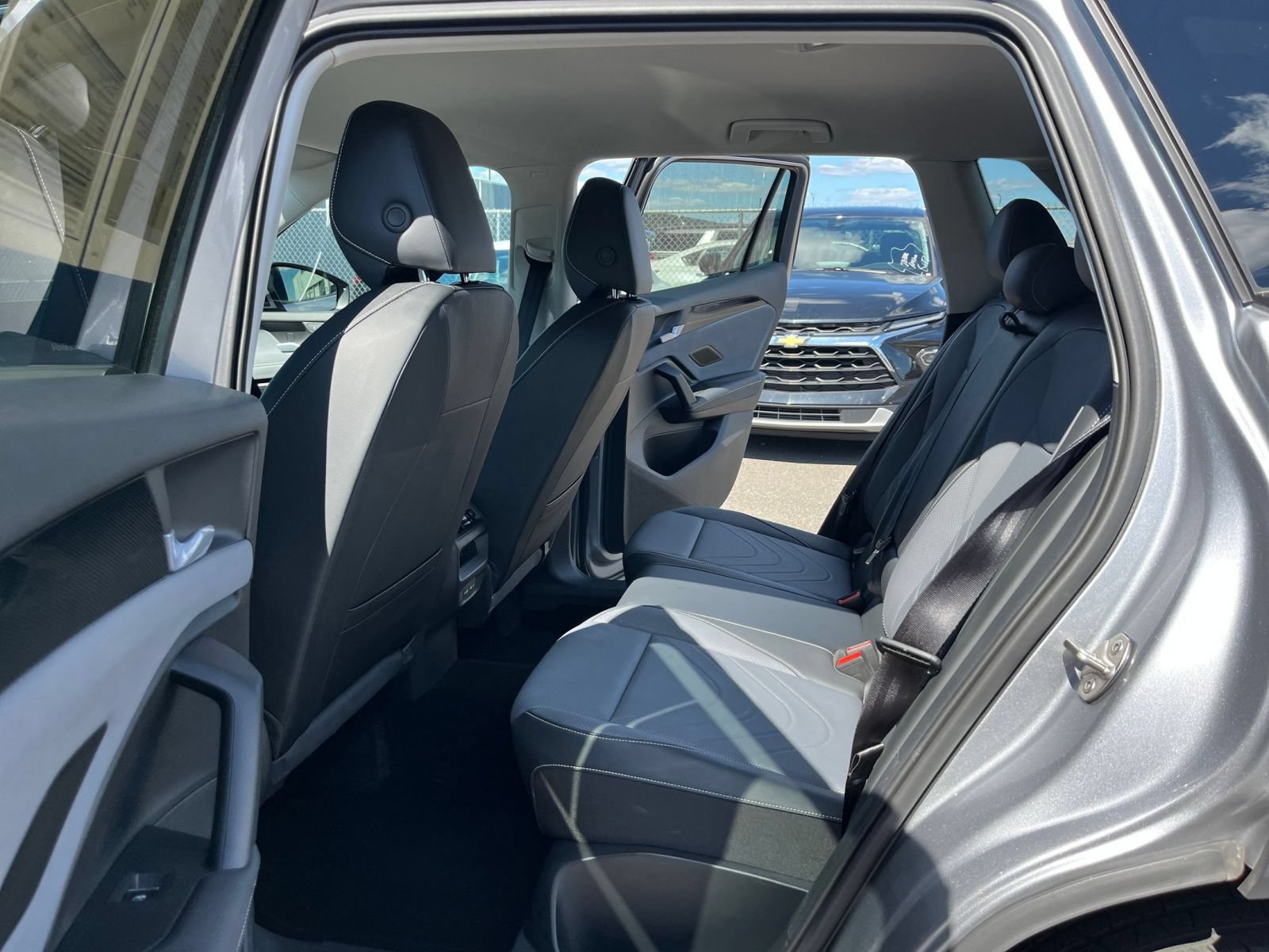 Used 2026 Volkswagen Tiguan SE AWD/4WD image 27
