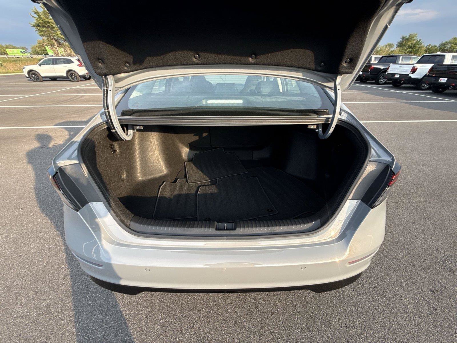 Used 2026 Honda Accord EX-L image 18