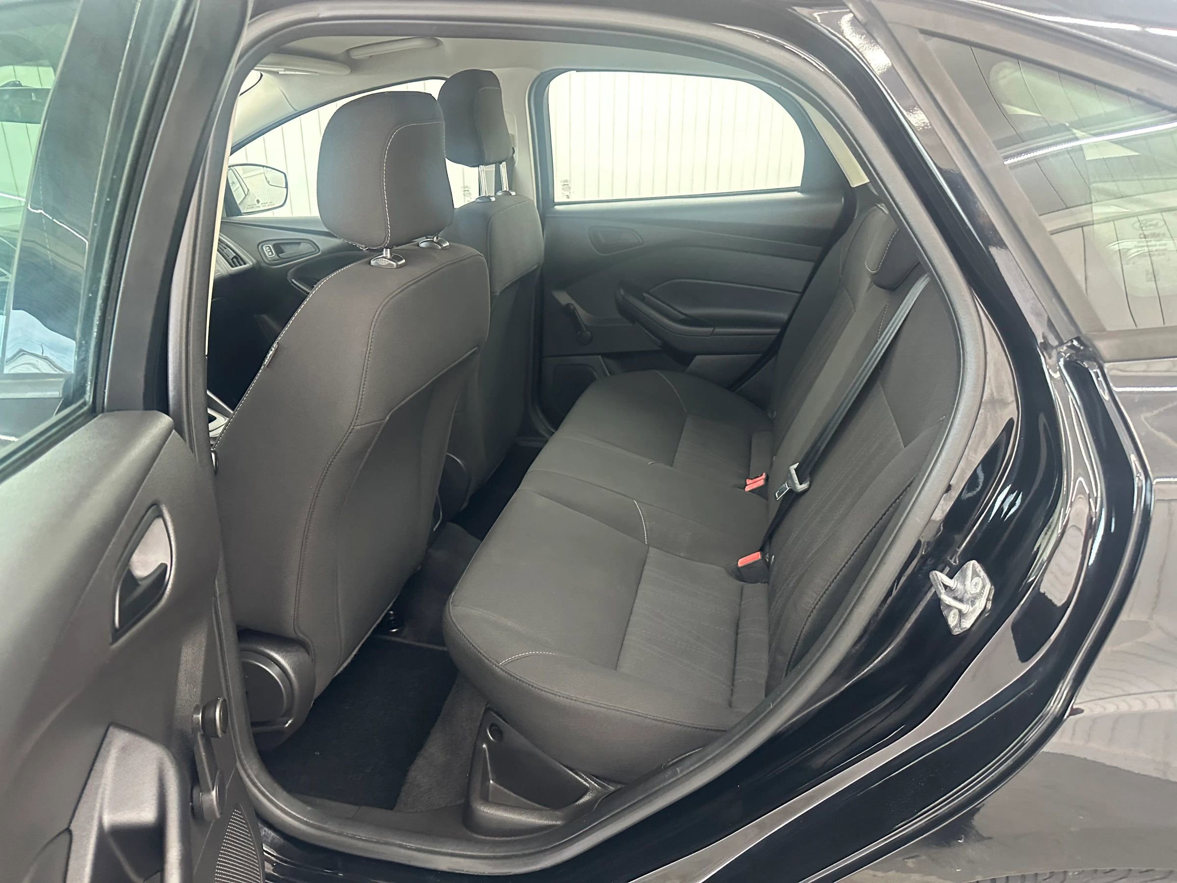 Used 2017 Ford Focus S image 12