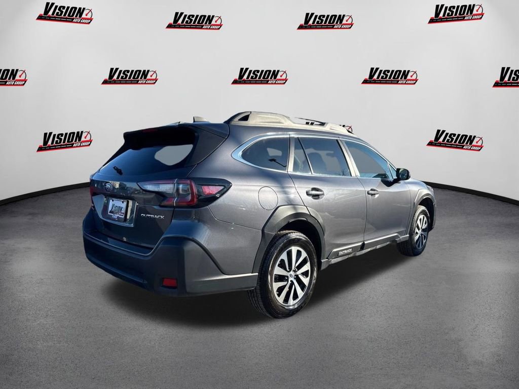 Used 2023 Subaru Forester Premium image 5