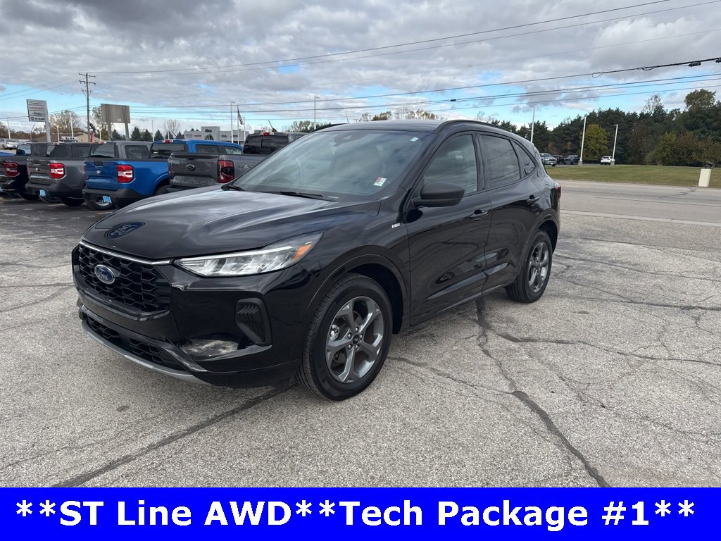 Used 2023 Ford Escape ST-Line w/ Tech Pack #1 image 4