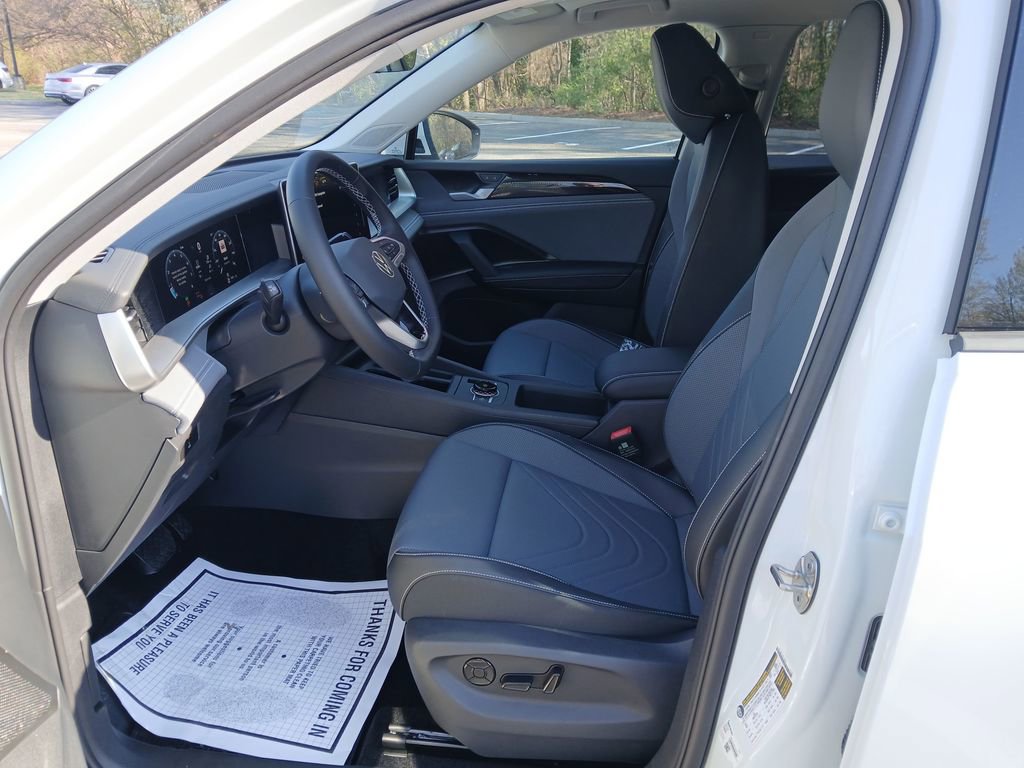 New 2026 Volkswagen Tiguan SE AWD/4WD image 9