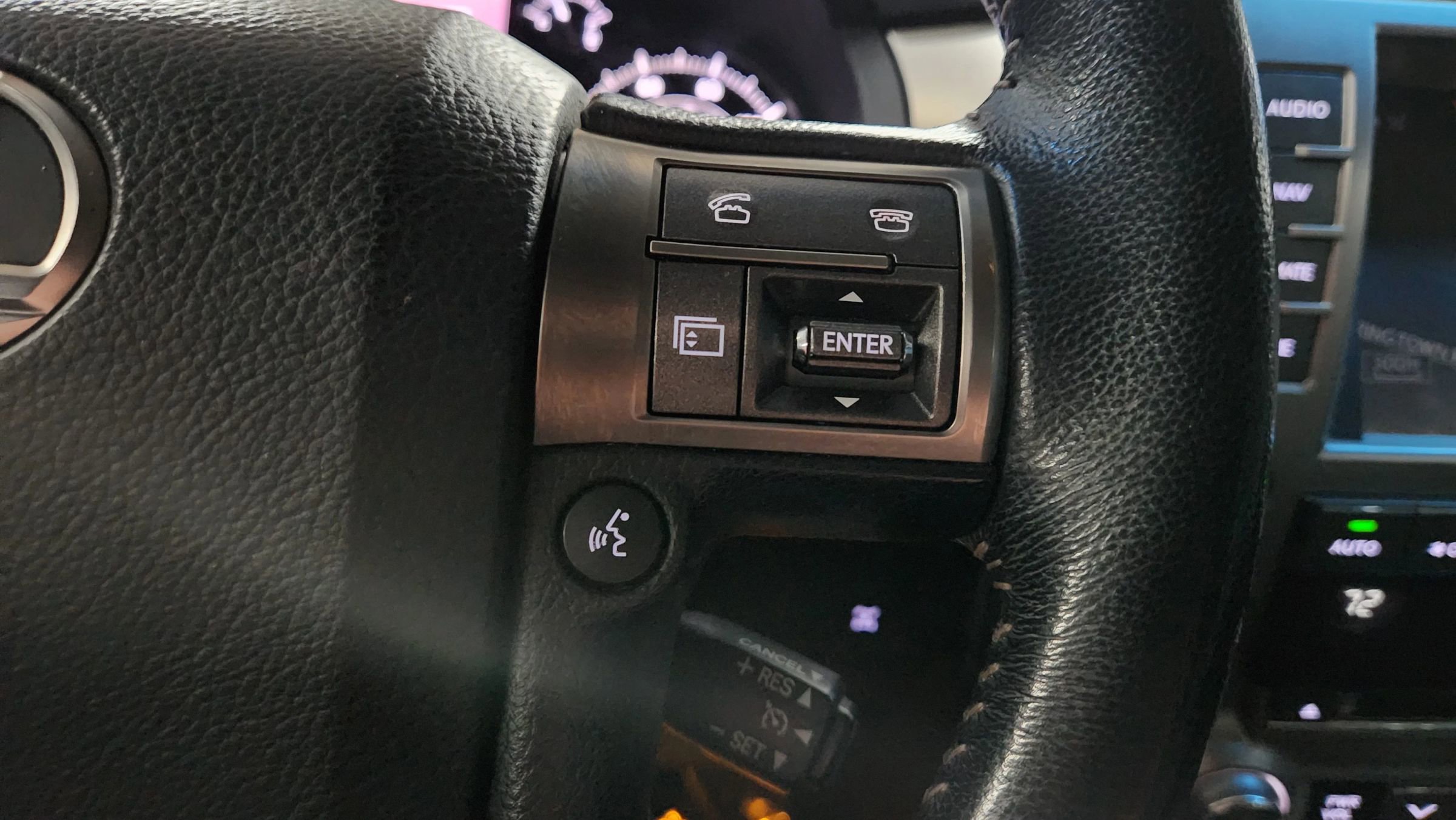 Used 2015 Lexus GX 460 image 30