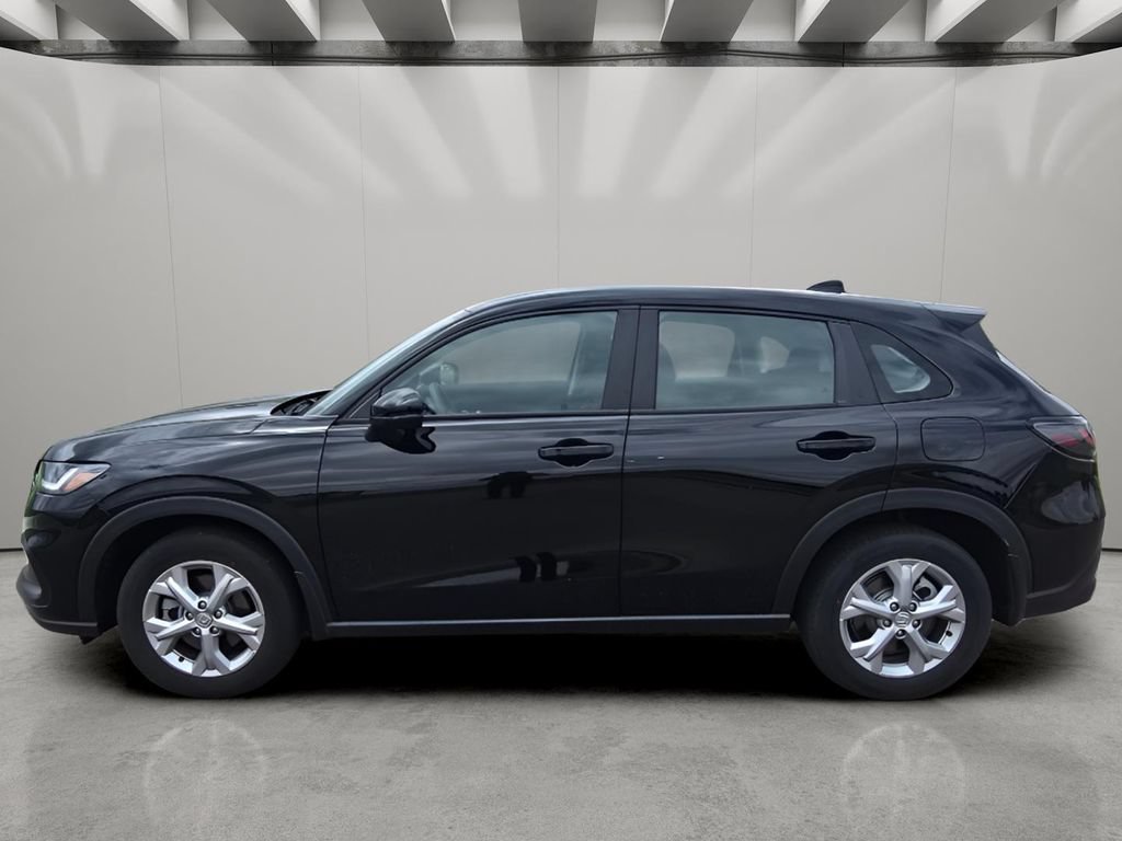 Used 2025 Honda HR-V LX image 2