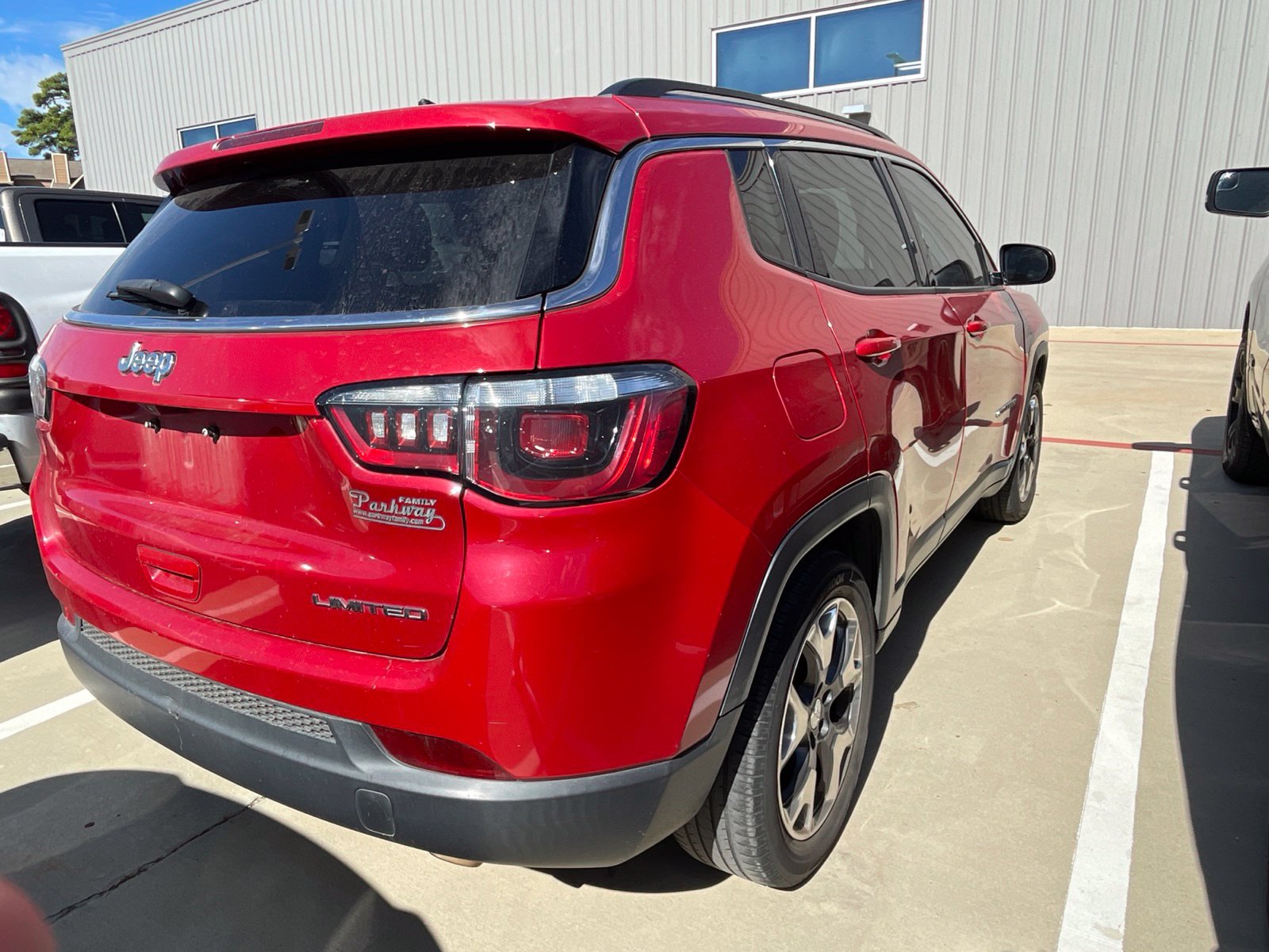 Used 2019 Jeep Compass Limited FWD image 4