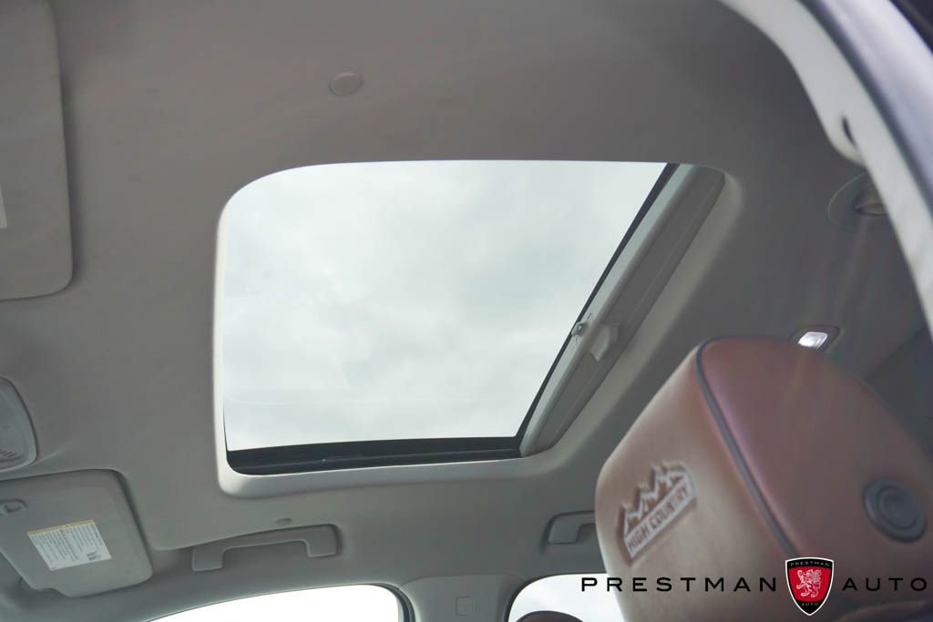Used 2019 Chevrolet Traverse High Country AWD/4WD image 13