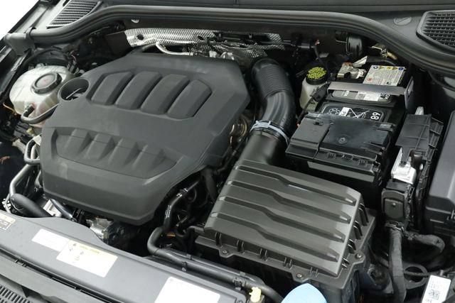 Used 2025 Volkswagen GTI SE w/ SE Leather Seating Package FWD image 7