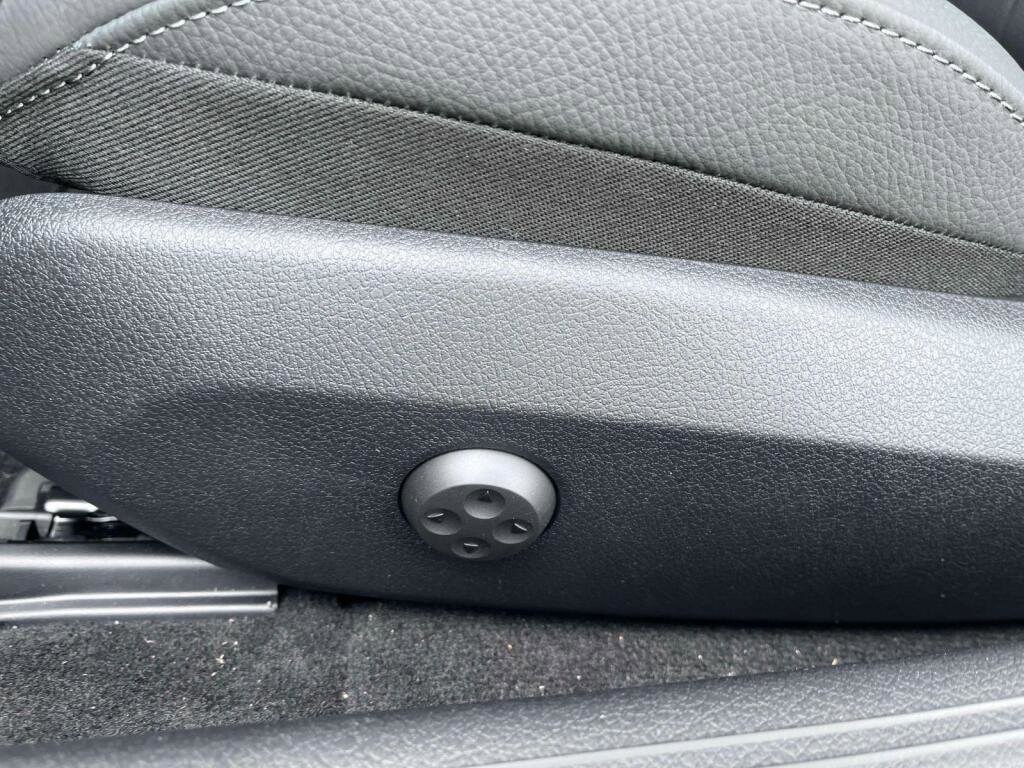 New 2026 Mercedes-Benz CLE 450 4MATIC Coupe image 16