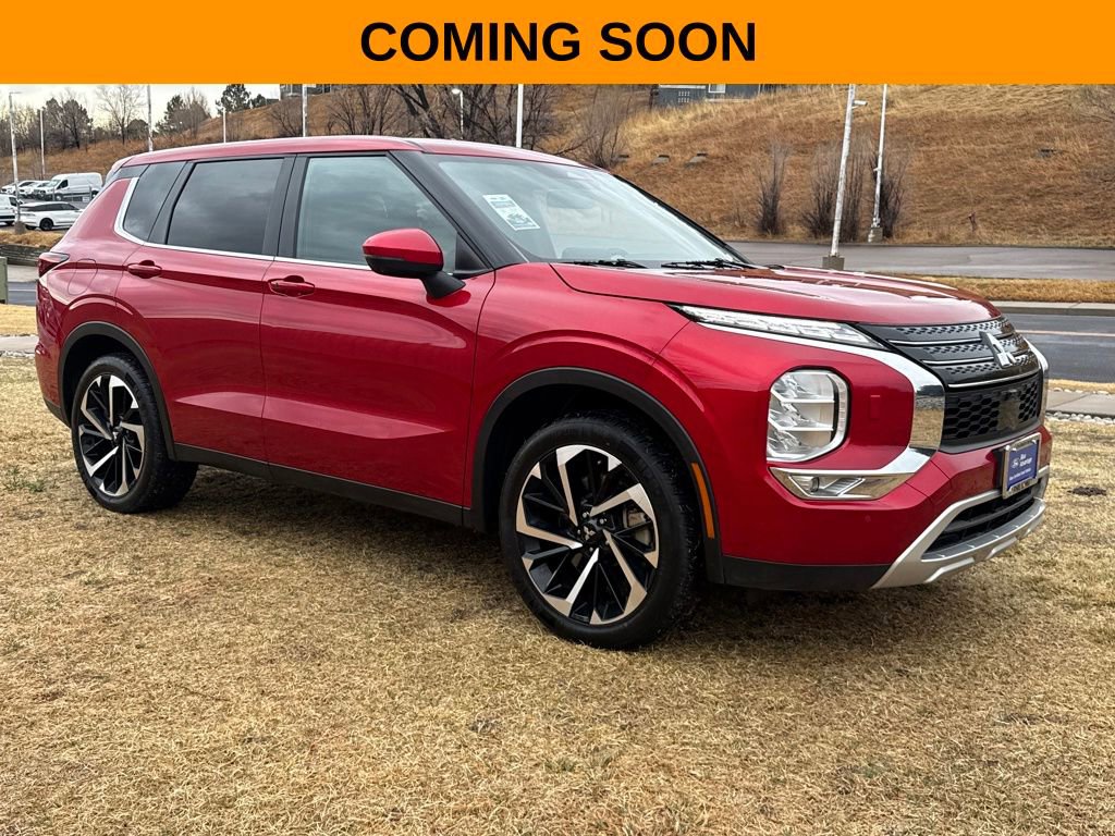 Used 2024 Mitsubishi Outlander SE