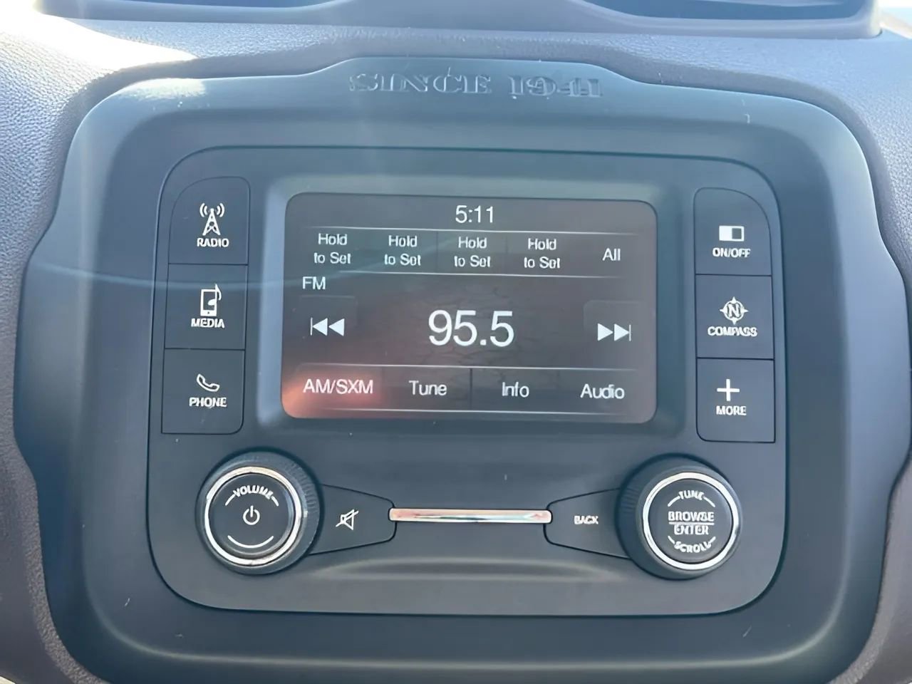 Used 2015 Jeep Renegade Latitude image 14