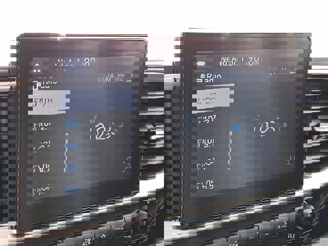 Certified 2022 Hyundai Venue SEL image 42