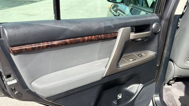 Used 2008 Toyota Land Cruiser image 30