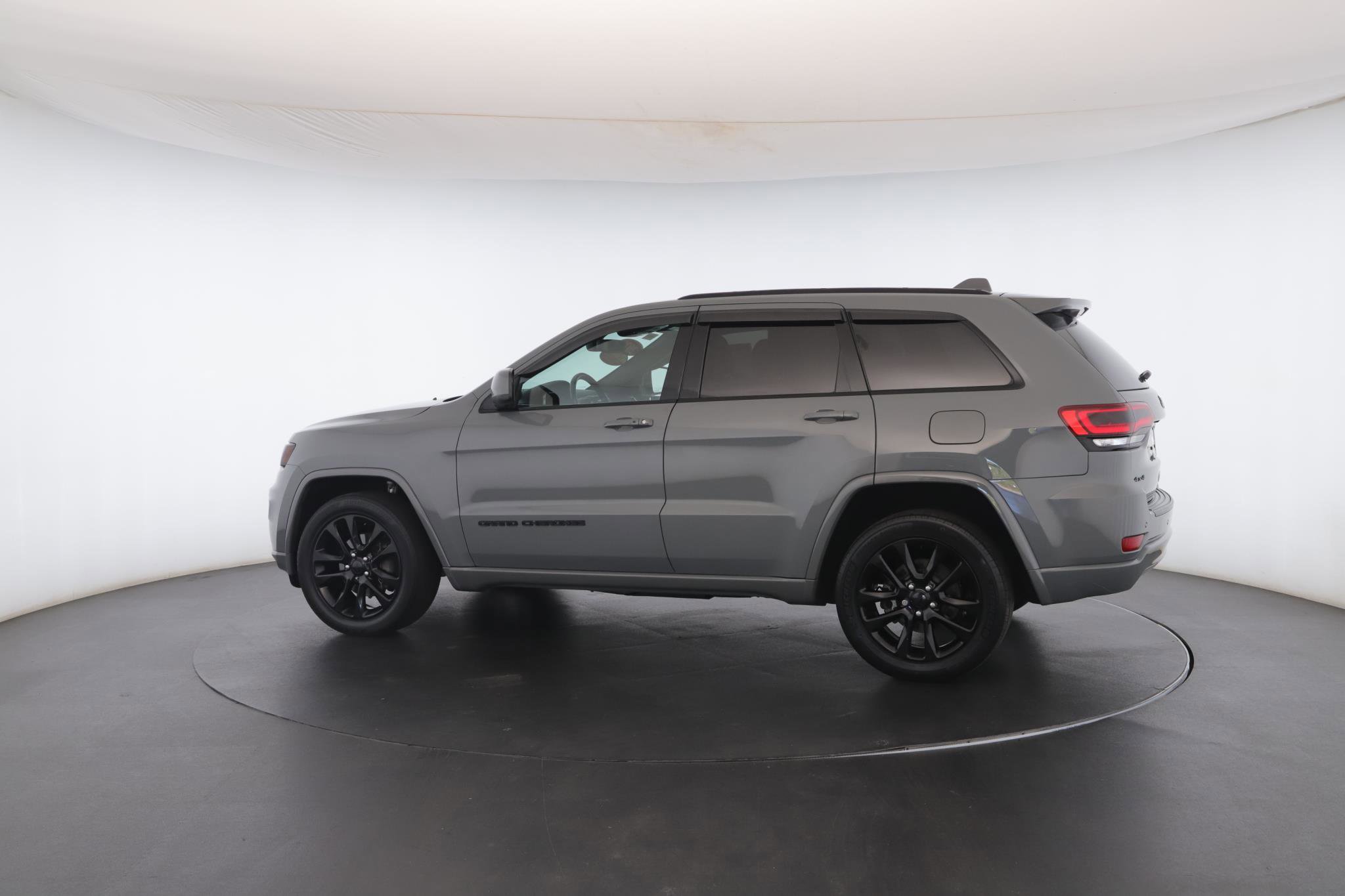Used 2020 Jeep Grand Cherokee Altitude image 20