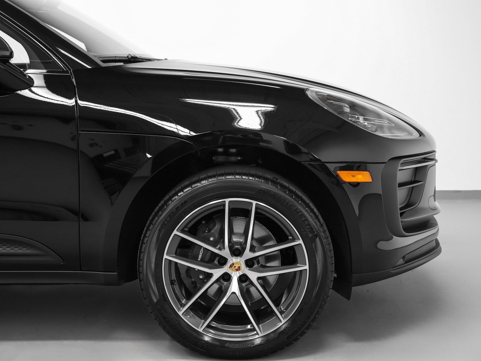 Certified 2026 Porsche Macan image 15