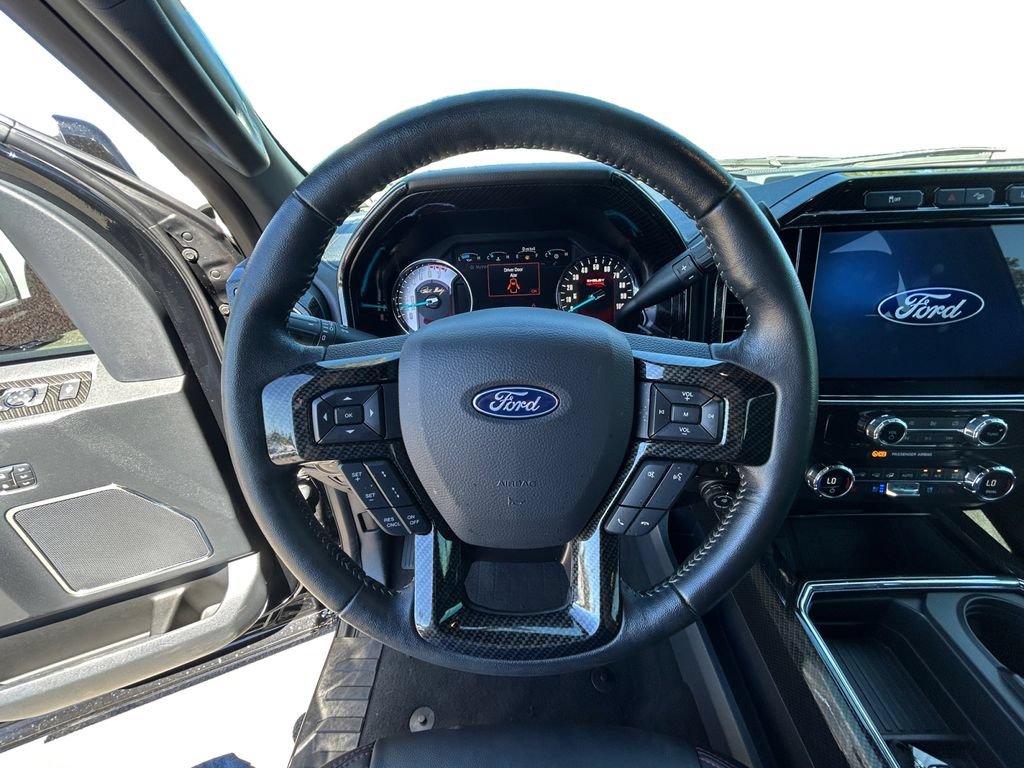 Used 2022 Ford F250 Lariat w/ Lariat Ultimate Package AWD/4WD image 14