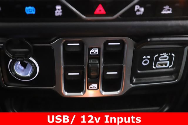 Used 2025 Jeep Wrangler Unlimited Sahara w/ Safety Group image 23