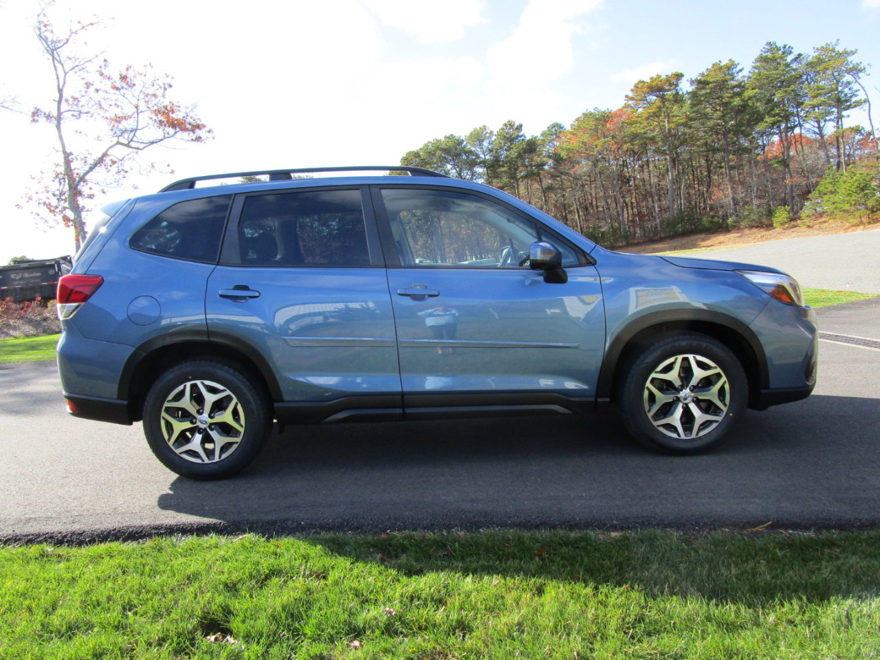 Used 2021 Subaru Forester Premium image 5