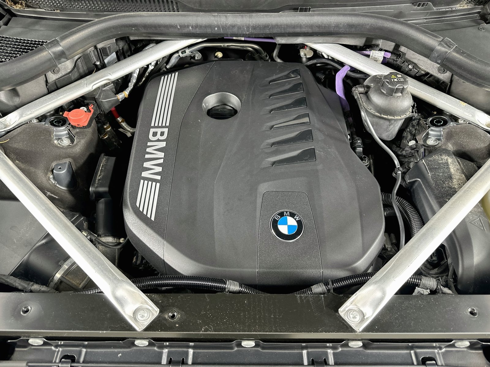 Used 2024 BMW X7 xDrive40i w/ Premium Package AWD/4WD image 13