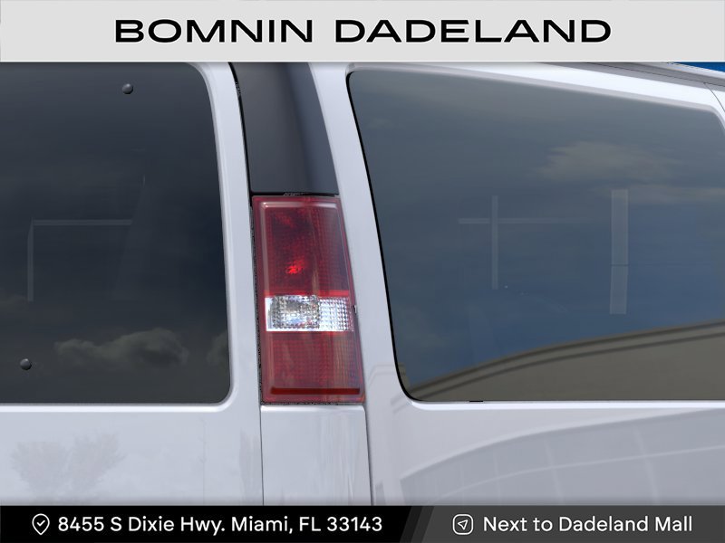 New 2027 Chevrolet Express 3500 LT RWD image 11