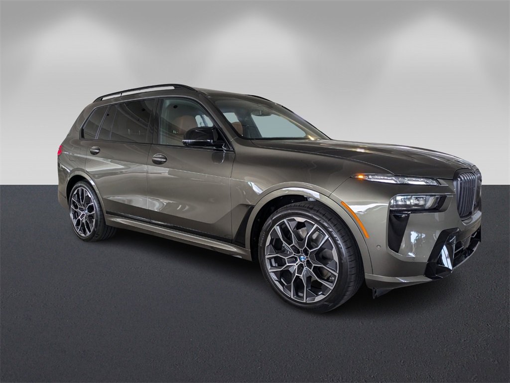 New 2026 BMW X7 M60i image 1